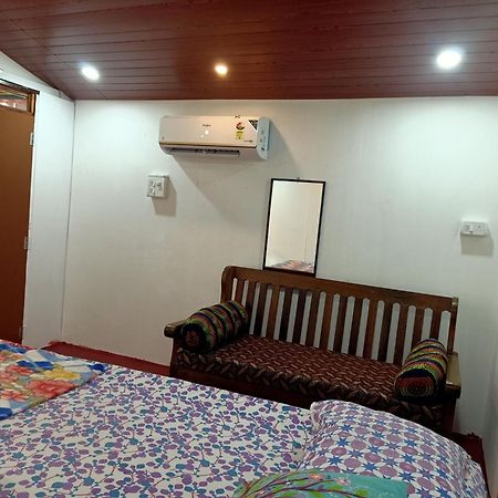 Shiv Sai Huts Hotel คานาโคนา ภายนอก รูปภาพ