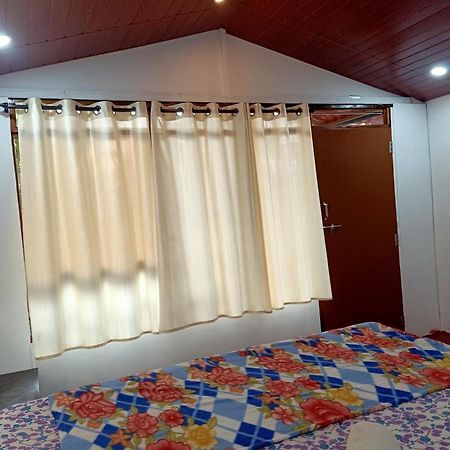 Shiv Sai Huts Hotel คานาโคนา ภายนอก รูปภาพ