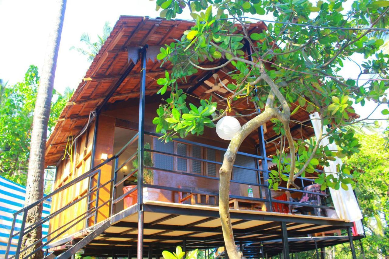 Shiv Sai Huts Hotel คานาโคนา ภายนอก รูปภาพ