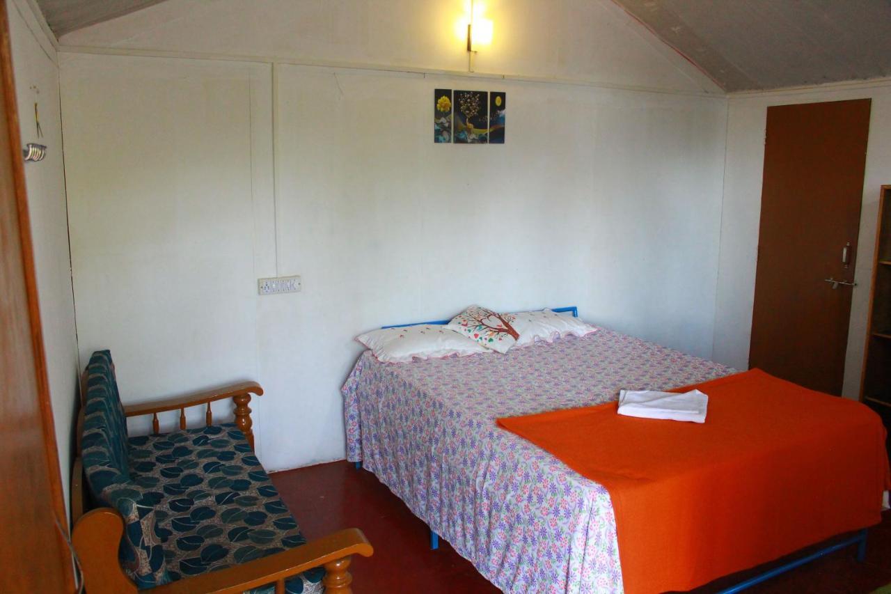 Shiv Sai Huts Hotel คานาโคนา ภายนอก รูปภาพ