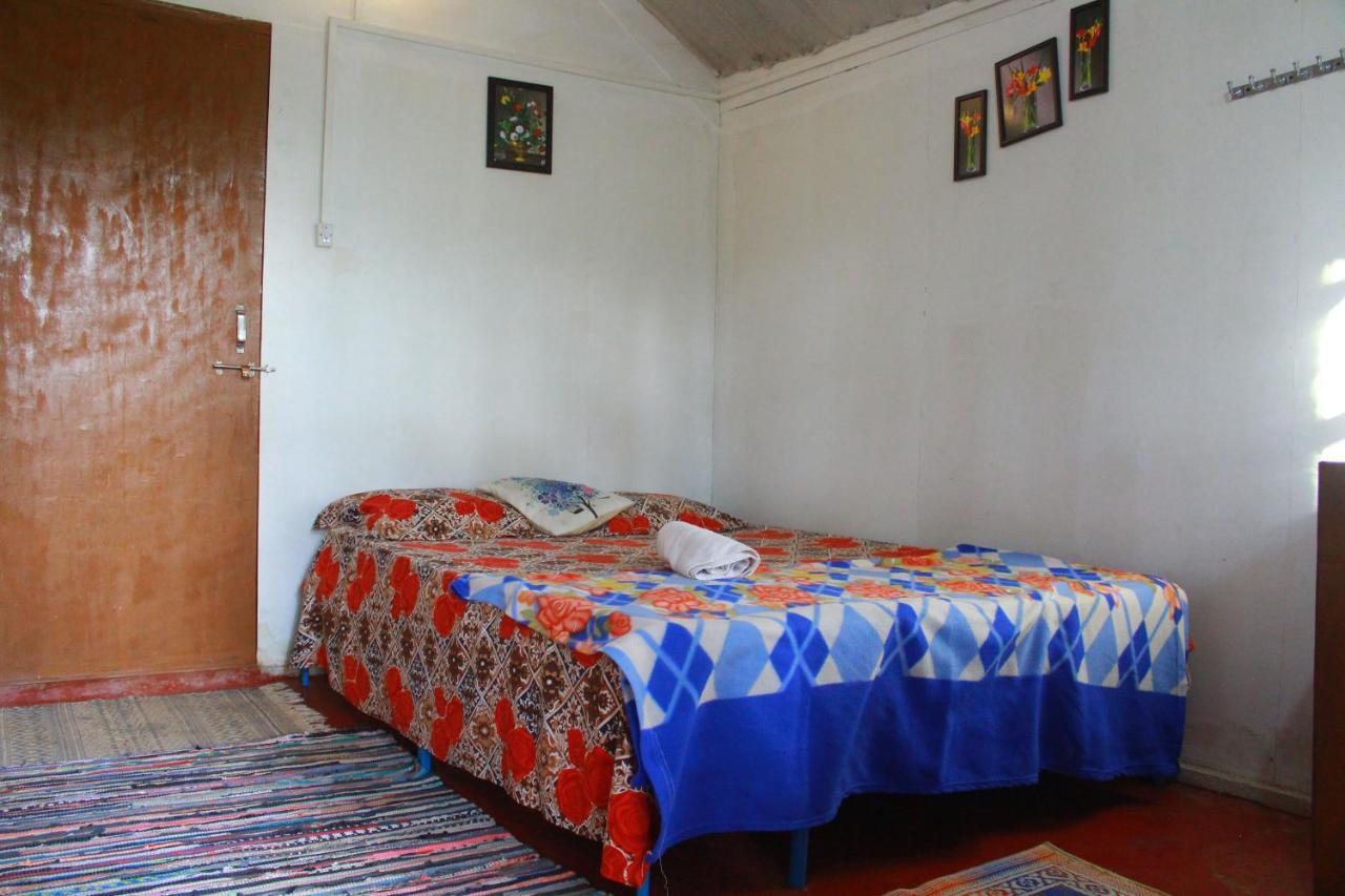 Shiv Sai Huts Hotel คานาโคนา ภายนอก รูปภาพ