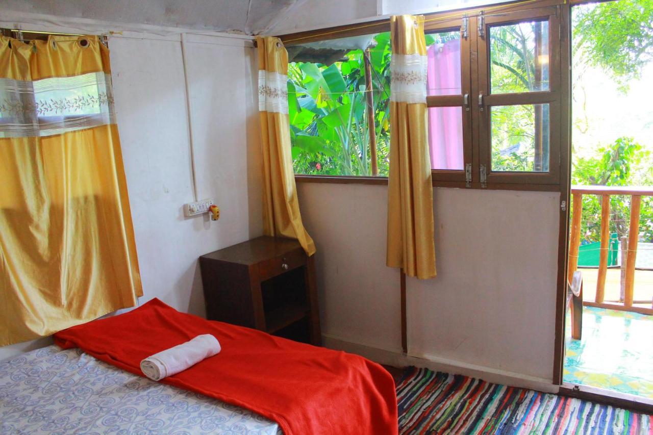 Shiv Sai Huts Hotel คานาโคนา ภายนอก รูปภาพ
