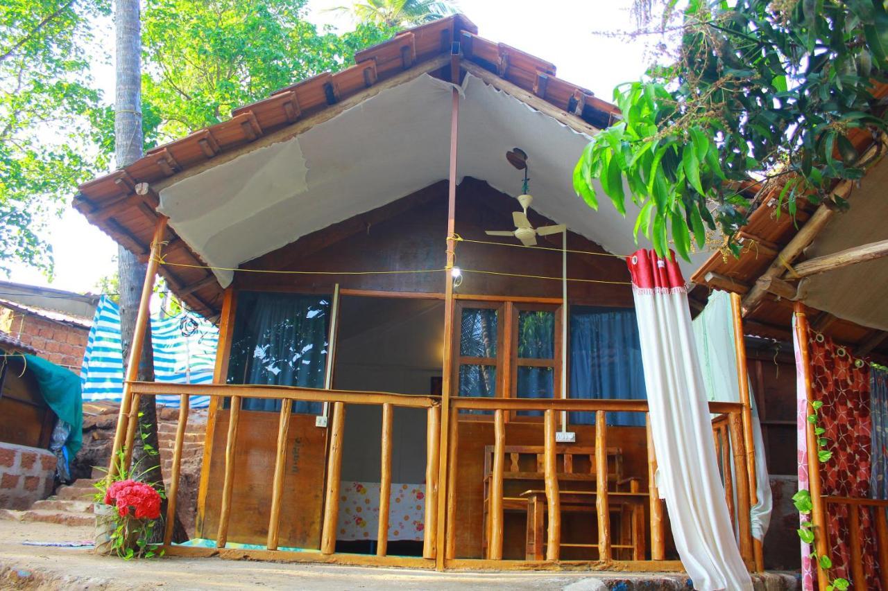 Shiv Sai Huts Hotel คานาโคนา ภายนอก รูปภาพ