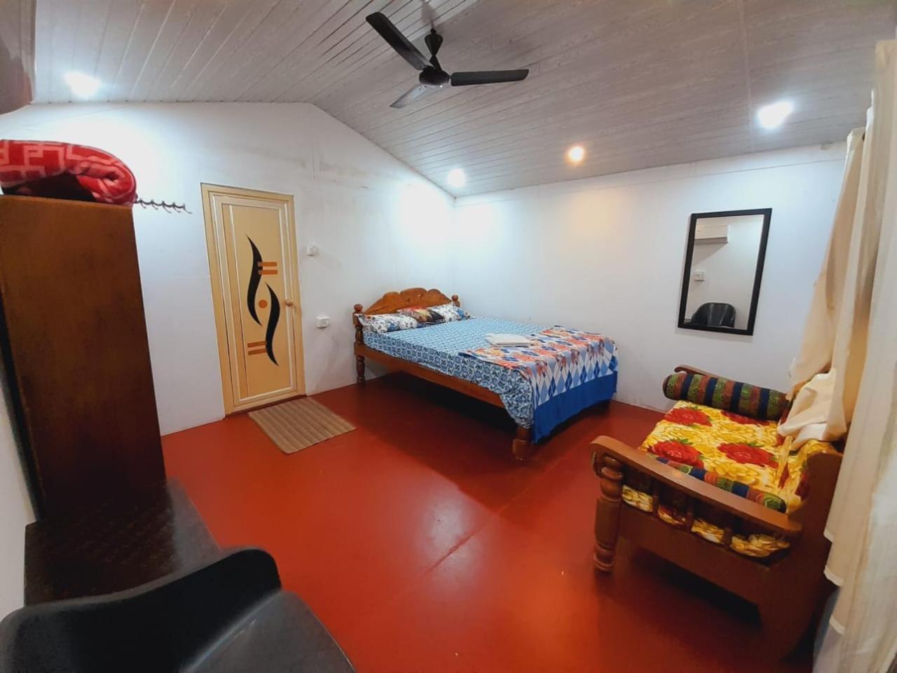Shiv Sai Huts Hotel คานาโคนา ภายนอก รูปภาพ