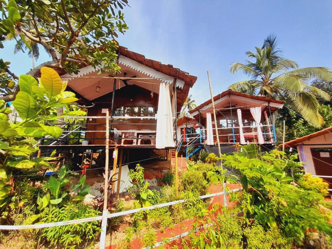Shiv Sai Huts Hotel คานาโคนา ภายนอก รูปภาพ
